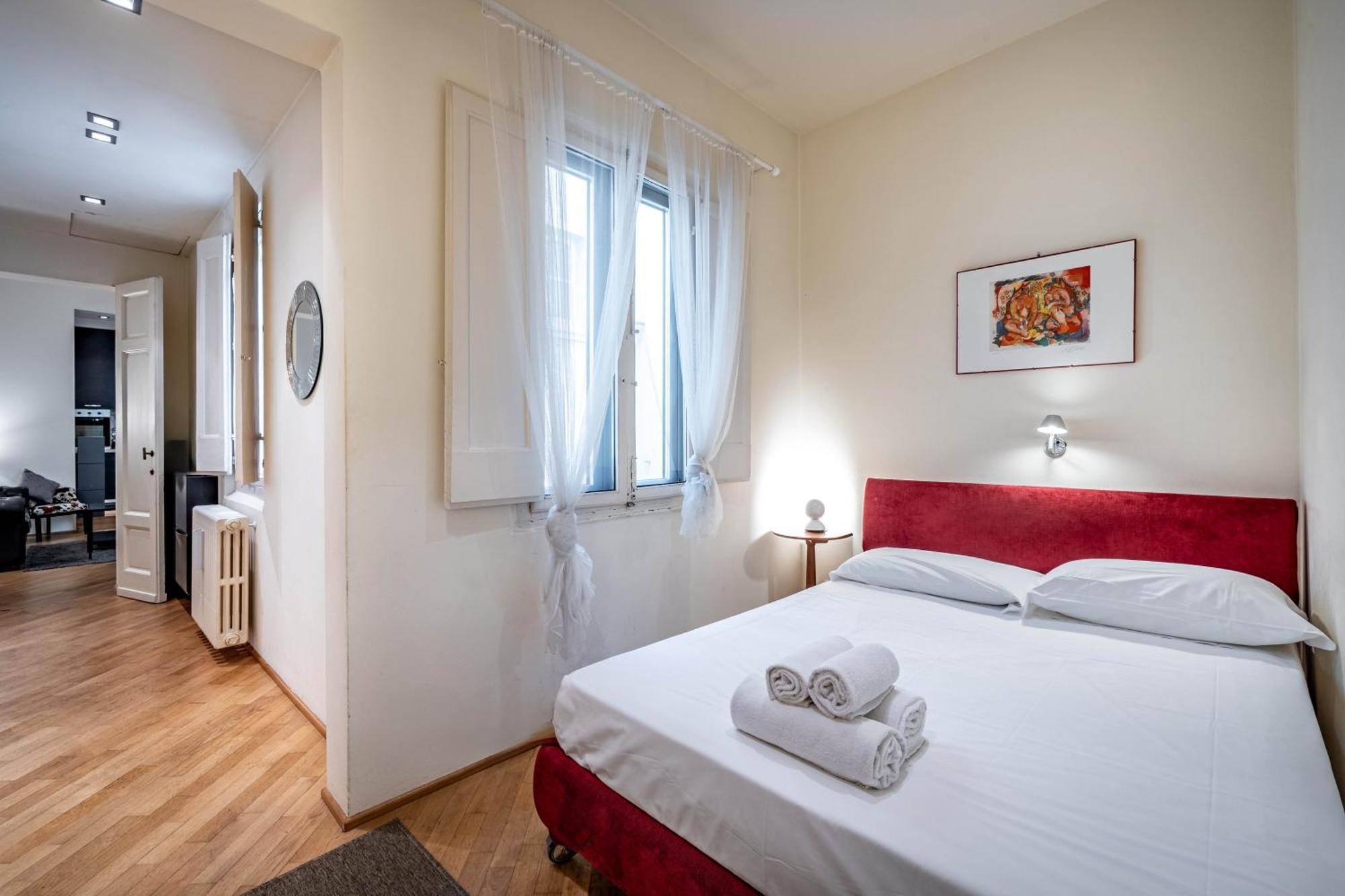 Yd Servi Suite Apt Флоренция Экстерьер фото